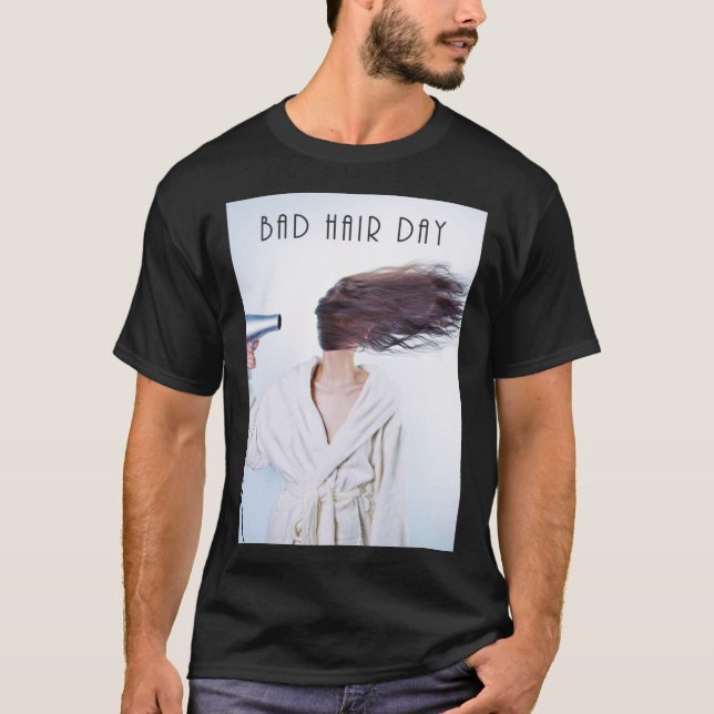 Una camiseta clásica en el mal día del cabello (Anverso)