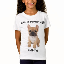 Una camiseta de bulldog linda con texto lindo en e