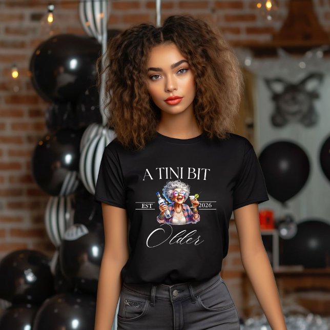 Una camiseta de la fiesta de cumpleaños Martini, u (Subido por el creador)