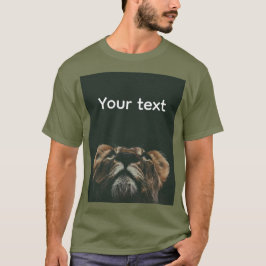 Una camiseta de león impresa con texto editable