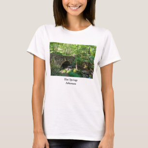 Una camiseta del puente de la pasarela de Woodland