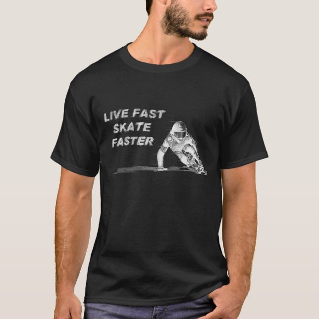 Una camiseta oscura más rápida del patín rápido (Anverso)