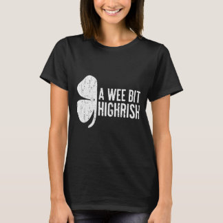 Una camiseta un poco alta divertida para hombres y