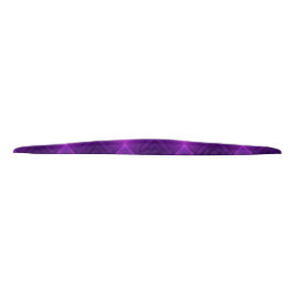 Una diadema morada con un patrón acolchado