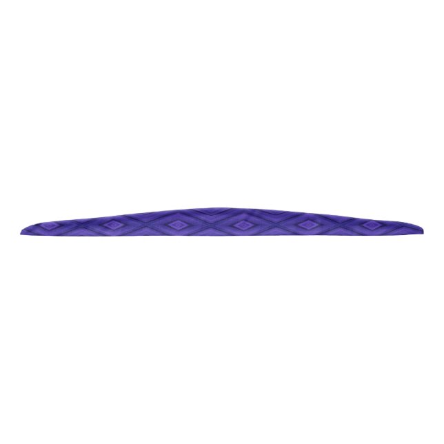 Una diadema morada con un patrón de diamantes (Anverso)