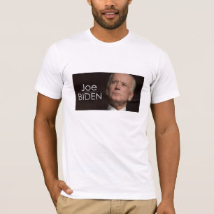 Una elegante camisa blanca lleva un retrato de Pre