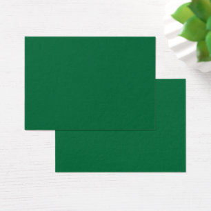 Una hoja verde vibrante con venas distintas es Ilu
