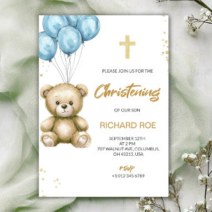 Una invitación de bautizo presenta un oso de peluc
