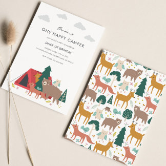 Una invitación feliz de cumpleaños de camper