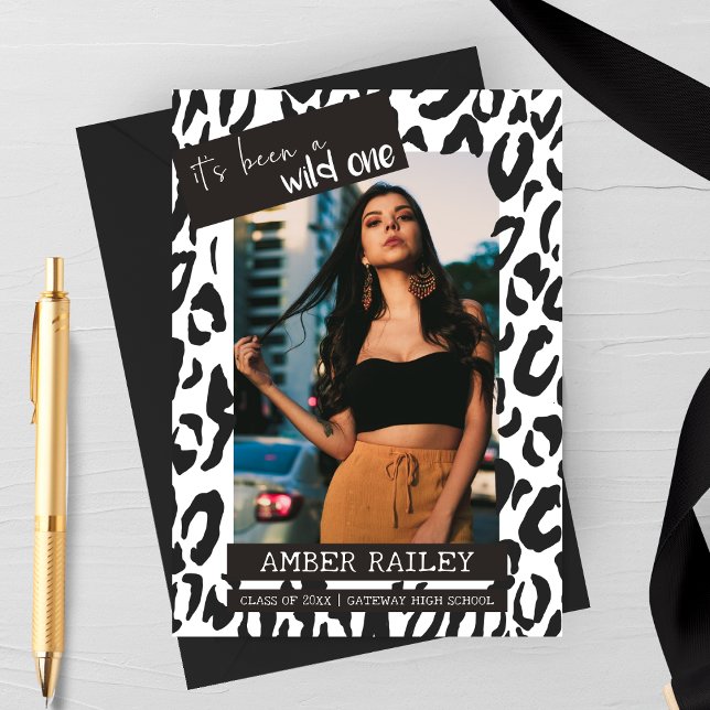 Una Invitación salvaje de graduación fotográfica (Subido por el creador)