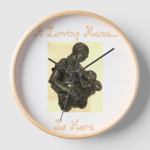 Una Mamá Amada Está Aquí El Reloj De La Pared
