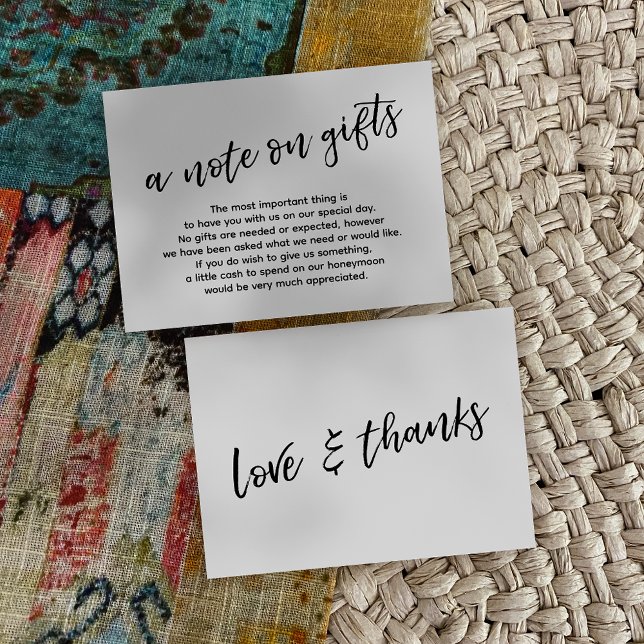 Una nota sobre los regalos Boda de escritura a man (Subido por el creador)