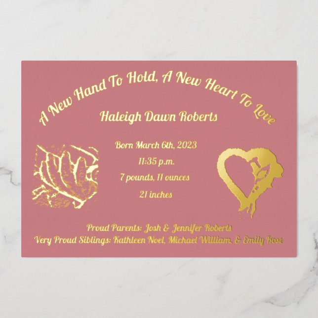 Una nueva mano para mantener el anuncio del Reliev (Anverso)