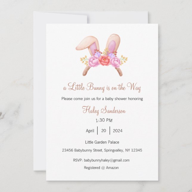 Una pequeña invitación de conejito en camino, bebé (Anverso)