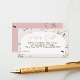 Una pequeña tarjeta de envoltura de pañal de flore