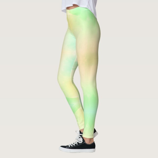 Una persona está usando leggings con un gradiente  (Izquierda)