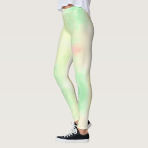 Una persona que lleva leggings verdes pastel con r