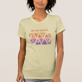 Una persona que quiere una camisa brillante de pat