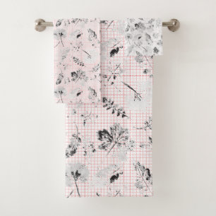 Una tapicería clásica de papel de flores en blanco