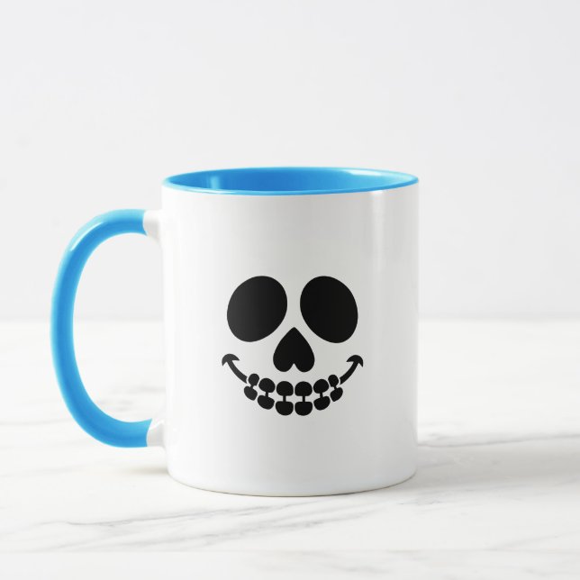 Una taza con una sonrisa. (Izquierda)