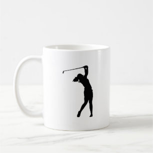 Una taza de café con un diseño de silueta de golf,