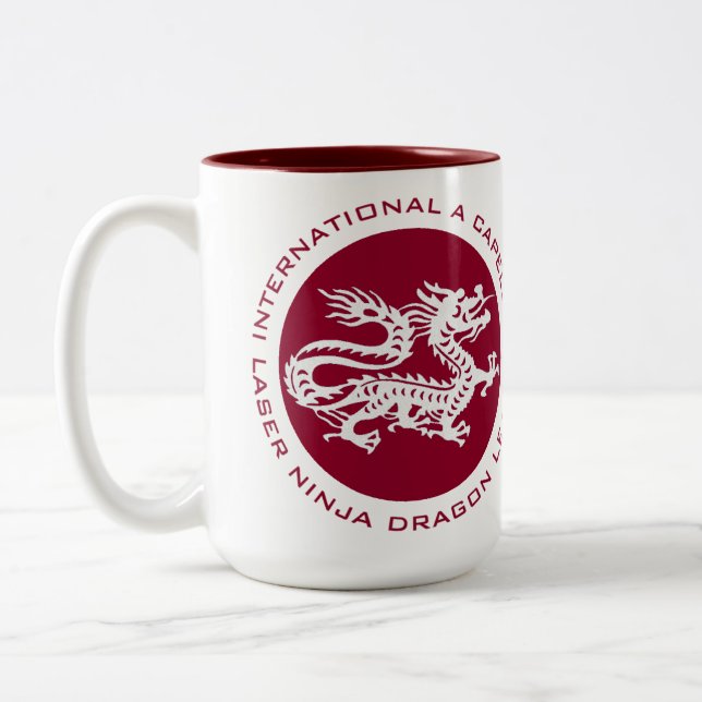 Una taza de la fan de Capella (Izquierda)