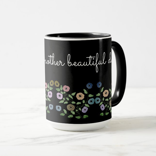 Una taza florida personalizada con negro (Anverso derecho)