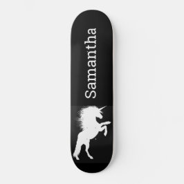Unicornio blanco para skateboard negro 