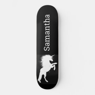 Unicornio blanco para skateboard negro 