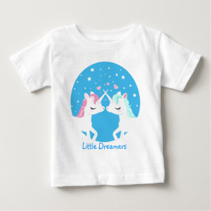 Unicornio en camisa de amor personalizable