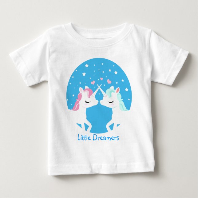 Unicornio en camisa de amor personalizable (Anverso)