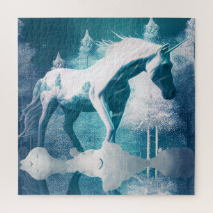 Unicornio en el rompecabezas del invierno