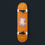 Unicornio en skateboard para niños<br><div class="desc">Unicornio en skateboard con leyendas personalizadas Unicorn Skateboard Personalizada HAGA CLIC en PERSONALIZAR LA OPCIÓN PLANTILLA E INTRODUCIR EL NOMBRE. También puede personalizado otras leyendas. Patinaje Guay diseñado con colores vivos y para el fondo y un funky unicornio montando una patineta. Este Skateboard es un gran regalo para un amante...</div>