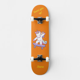 Unicornio en skateboard para niños