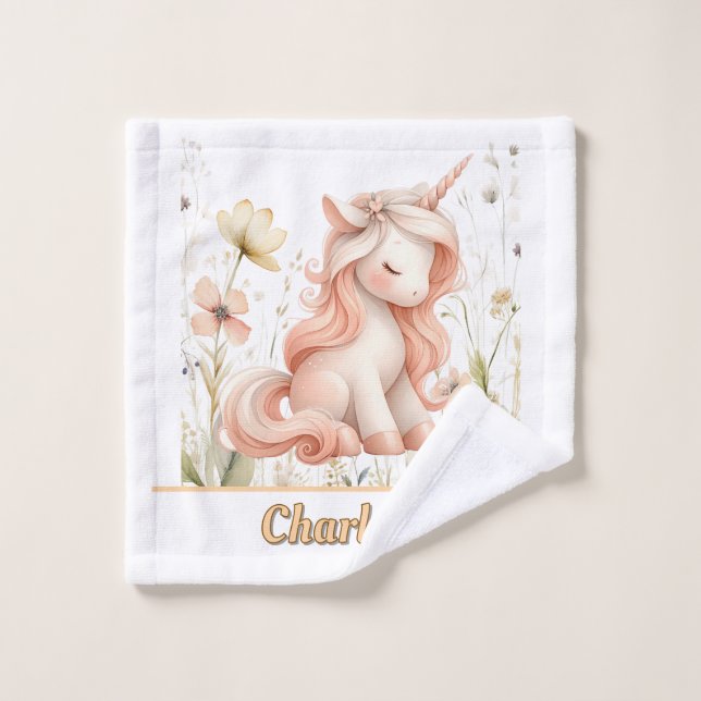 Unicornio silvestre de pastel caprichoso (Toallita)