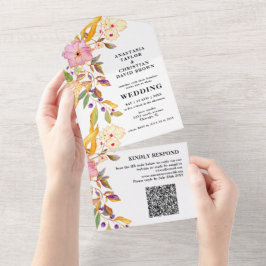 Uno Código QR floral beige todo en una sola invitación