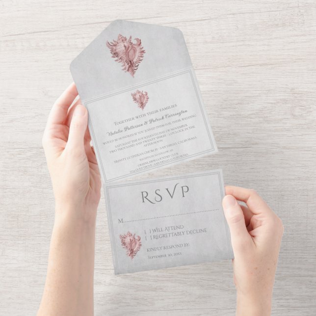 Uno Concha rosa todo en una invitación de matrimonio (desgarro)