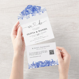 Uno Floral de porcelana azul todo en una invitación de