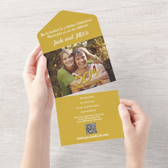 Uno Invitación a 50 años todo en una boda (desgarro)