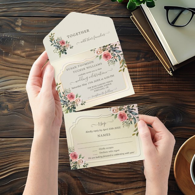 Uno Invitación a Rosas de acuarela todo en una boda (All in one wedding invitation featuring watercolor roses in light pastel colors)
