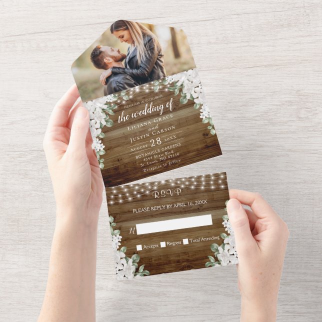 Uno Invitación Rústica Todo En Una Boda (desgarro)