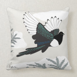 Urraca que vuela sobre la almohada sabia