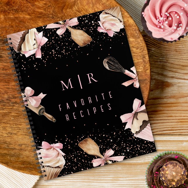 Utensilios de acuarela rosados y libreta de pastel (Subido por el creador)