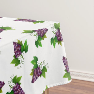 Uvas de Vino Tinto sobre Mantel Blanco