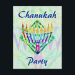 V invitaciones del fiesta de Menorah Chanukah<br><div class="desc">El menorah pintado colorido con verde abstracto modeló el fondo. Diseño de Chanukah. Invitaciones de encargo - apenas añada su propia información en los espacios proporcionados.</div>