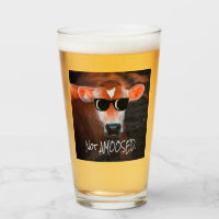 Vaca con gafas de sol no es gracioso para MOO