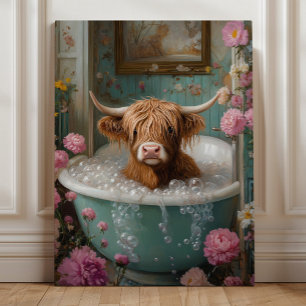 Vaca Highland en arte floral en bañera