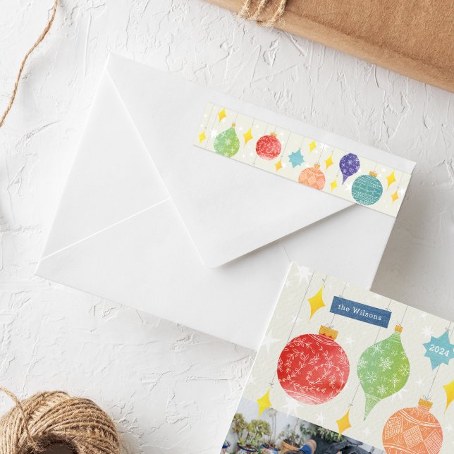 Vacaciones de Ornamentos de color de agua Navidade (Colorful bright watercolor Christmas tree ornaments holiday card wrap around return address label)