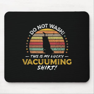 Vacuando graciosa cita de vacío de alfombra retro