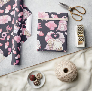 Valentines se enamora envolviendo papel